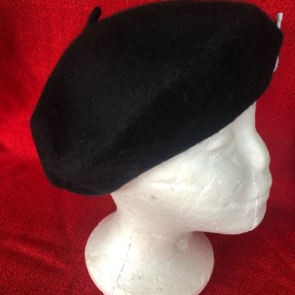 Woman’s beret Sanrio Hello Kitty - Picture 3 of 12